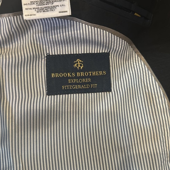 Brooks Brothers Explorer Fitzgerald Fit Black 38R jacket only - Picture 8 of 16